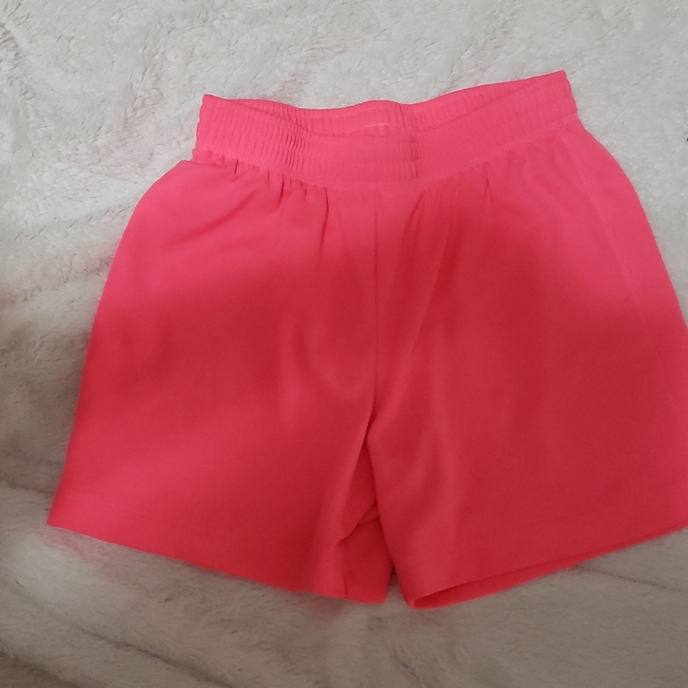 Pink short